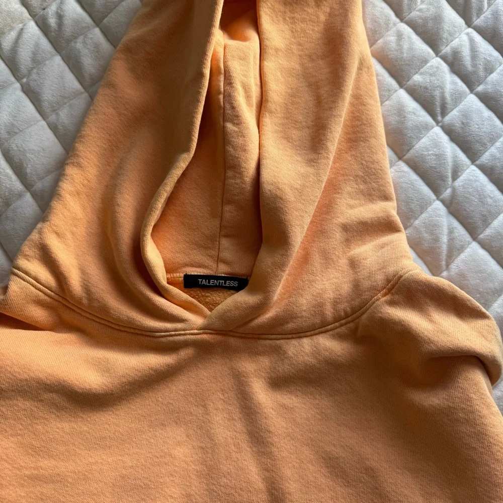Talentless Sweatshirt - Picture 3 of 3